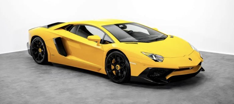 Lamborghini Aventador LP 700-4